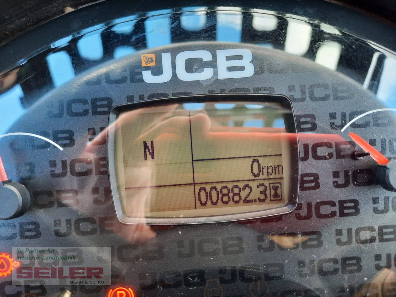 JCB 403 Agri PLUS - لودر مفصلي صغير: صور 5 JCB 403 Agri PLUS - لودر مفصلي صغير: صور 5