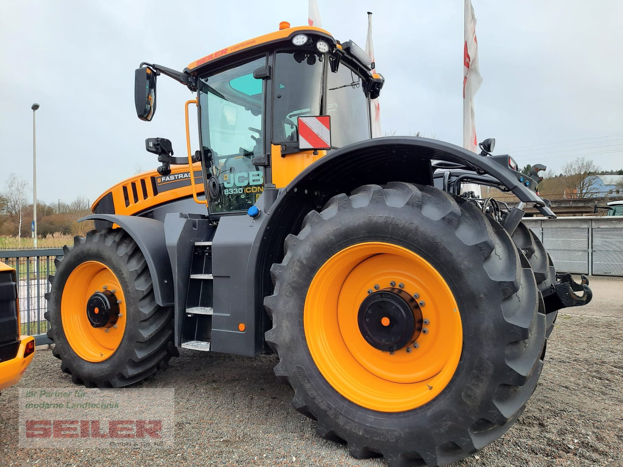 JCB Fastrac 8330 iCON Trimble-ready - جرار: صور 3 JCB Fastrac 8330 iCON Trimble-ready - جرار: صور 3
