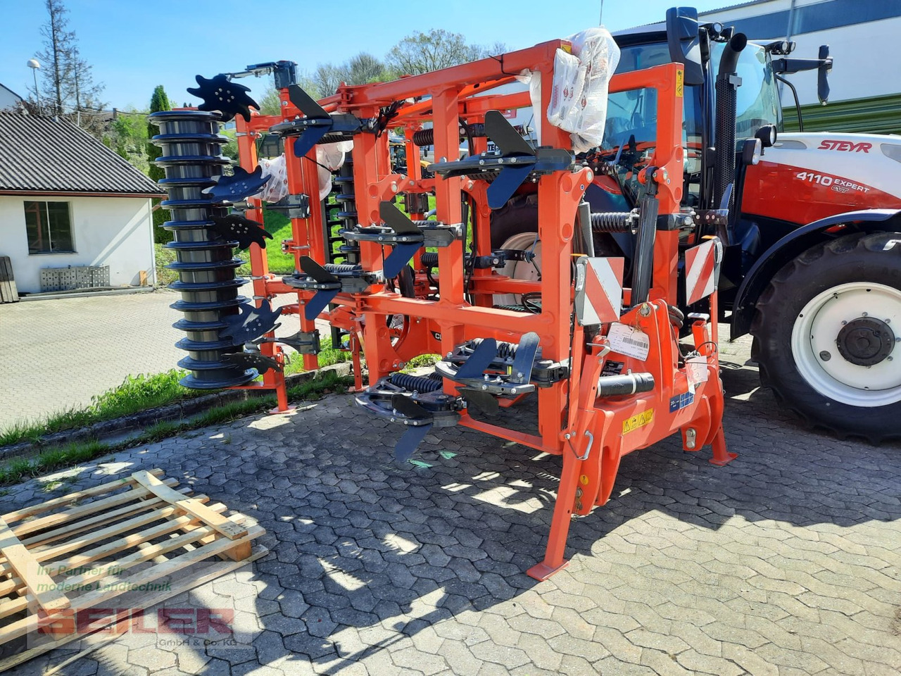 Kuhn Cultimer L 400 R NSM + T-Liner-Walze - مسلفة: صور 1 Kuhn Cultimer L 400 R NSM + T-Liner-Walze - مسلفة: صور 1