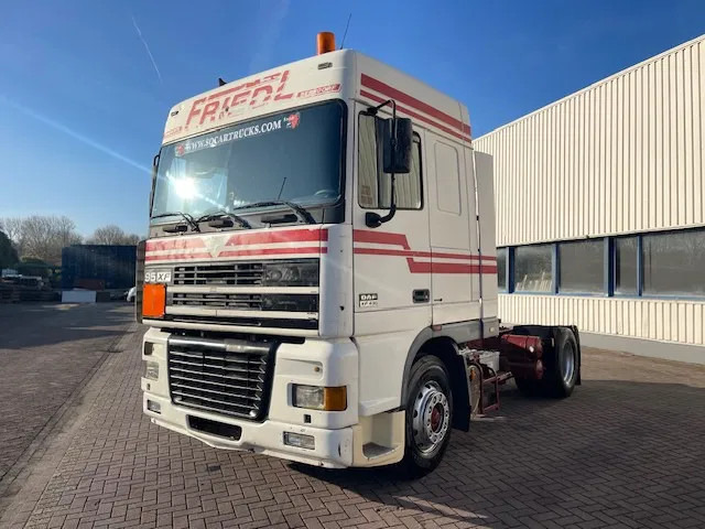 DAF XF 95.430 Manual-Gear Euro 3 - شاحنة جرار: صور 3 DAF XF 95.430 Manual-Gear Euro 3 - شاحنة جرار: صور 3