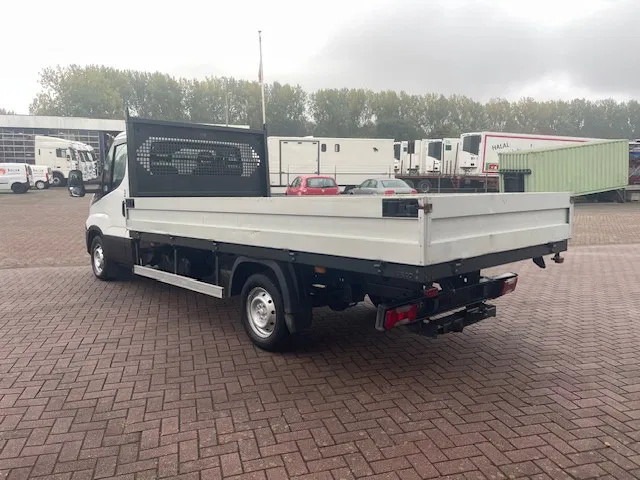 Iveco Daily 35S14 - شاحنة البيك أب, الشاحنات الصغيرة كابينة مزدوجة: صور 5 Iveco Daily 35S14 - شاحنة البيك أب, الشاحنات الصغيرة كابينة مزدوجة: صور 5