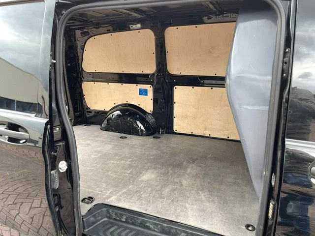 Mercedes-Benz Vito 110 CDI Financiering/inruil mogelijk - فان المدمجة: صور 4 Mercedes-Benz Vito 110 CDI Financiering/inruil mogelijk - فان المدمجة: صور 4