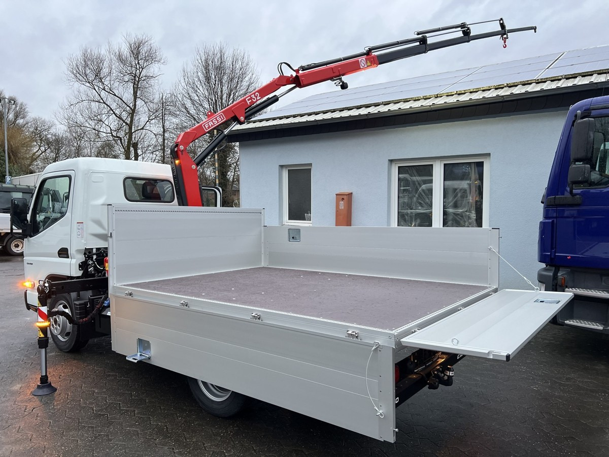 FUSO 3S15 Alu Pritsche 2.80m Ladekran Funk! sofort ve - شاحنات مسطحة, شاحنة كرين: صور 1 FUSO 3S15 Alu Pritsche 2.80m Ladekran Funk! sofort ve - شاحنات مسطحة, شاحنة كرين: صور 1