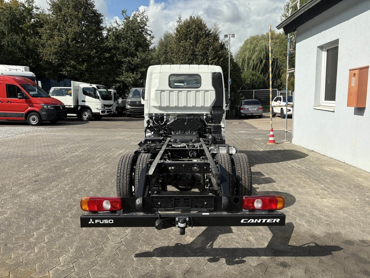 FUSO 3S15 Fahrgestell 2500 Nebenantrieb - الشاسيه شاحنة: صور 4 FUSO 3S15 Fahrgestell 2500 Nebenantrieb - الشاسيه شاحنة: صور 4