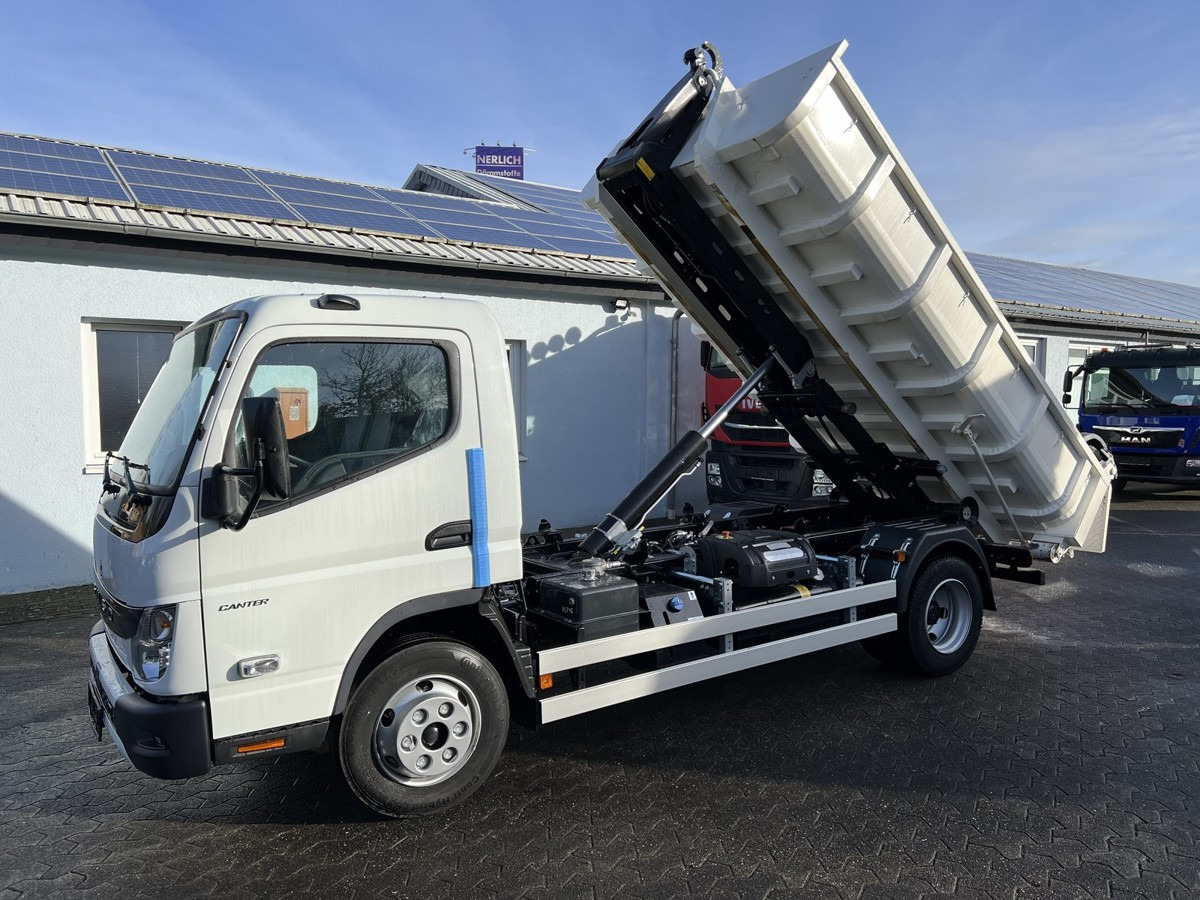 FUSO Canter FUSO 7C18 City Abrollkipper Miete - شاحنة ذات الخطاف: صور 1 FUSO Canter FUSO 7C18 City Abrollkipper Miete - شاحنة ذات الخطاف: صور 1