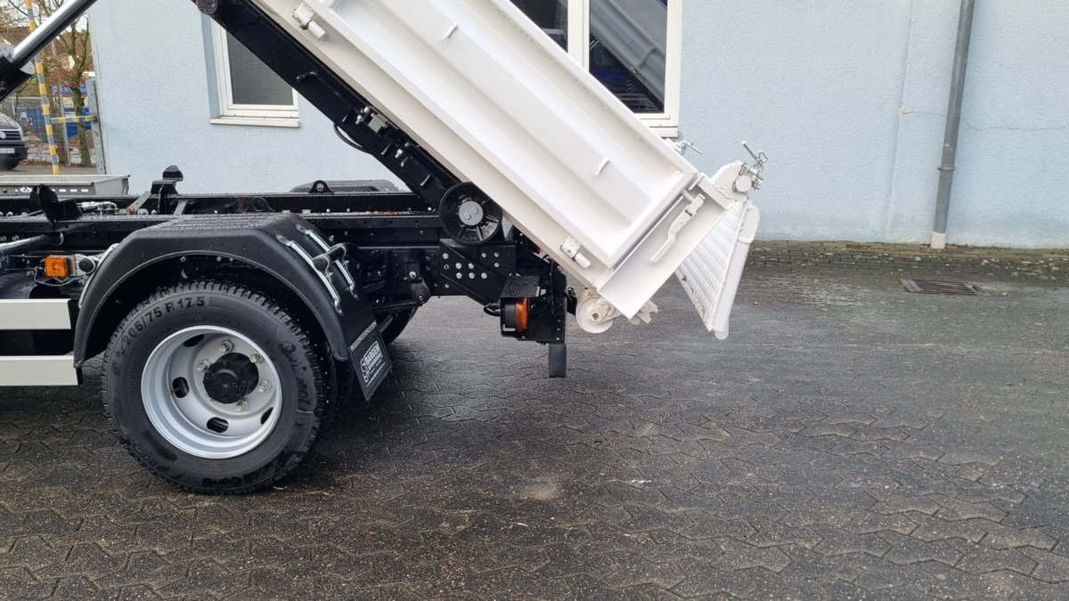 FUSO FUSO 9C18 40km/h City Abrollkipper WLF Swiss CH - شاحنة ذات الخطاف: صور 4 FUSO FUSO 9C18 40km/h City Abrollkipper WLF Swiss CH - شاحنة ذات الخطاف: صور 4