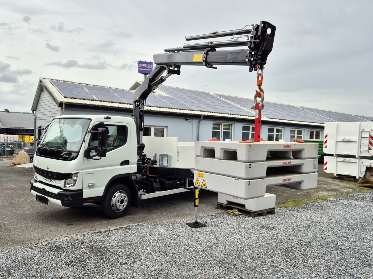 FUSO FUSO 9C18 Canter Alu Pritsche 5.5m Kran 3x hydr. - الشاحنات الصغيرة المسطحة: صور 1 FUSO FUSO 9C18 Canter Alu Pritsche 5.5m Kran 3x hydr. - الشاحنات الصغيرة المسطحة: صور 1