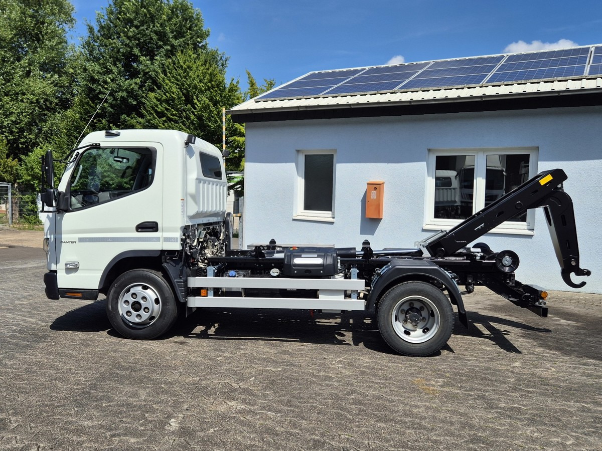 FUSO Fuso Canter 7C18 City Abrollkipper AHK Hooklift - شاحنة ذات الخطاف: صور 3 FUSO Fuso Canter 7C18 City Abrollkipper AHK Hooklift - شاحنة ذات الخطاف: صور 3