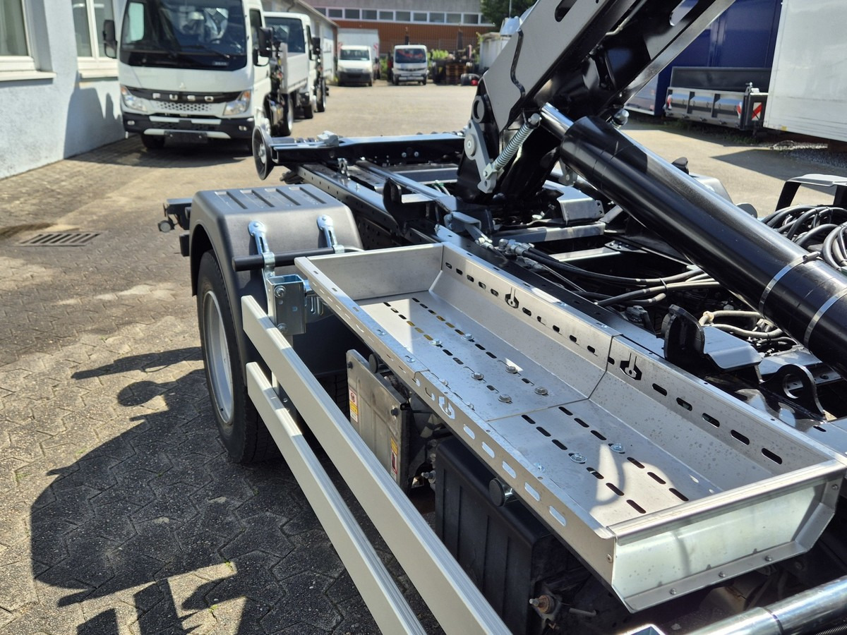 FUSO Fuso Canter 7C18 City Abrollkipper AHK Hooklift - شاحنة ذات الخطاف: صور 5 FUSO Fuso Canter 7C18 City Abrollkipper AHK Hooklift - شاحنة ذات الخطاف: صور 5