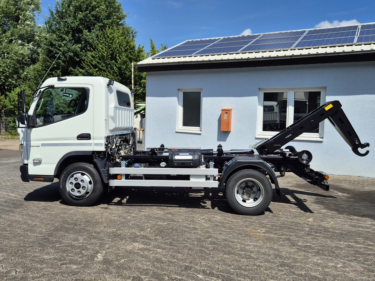 FUSO Fuso Canter 7C18 City Abrollkipper AHK Hooklift - شاحنة ذات الخطاف: صور 2 FUSO Fuso Canter 7C18 City Abrollkipper AHK Hooklift - شاحنة ذات الخطاف: صور 2