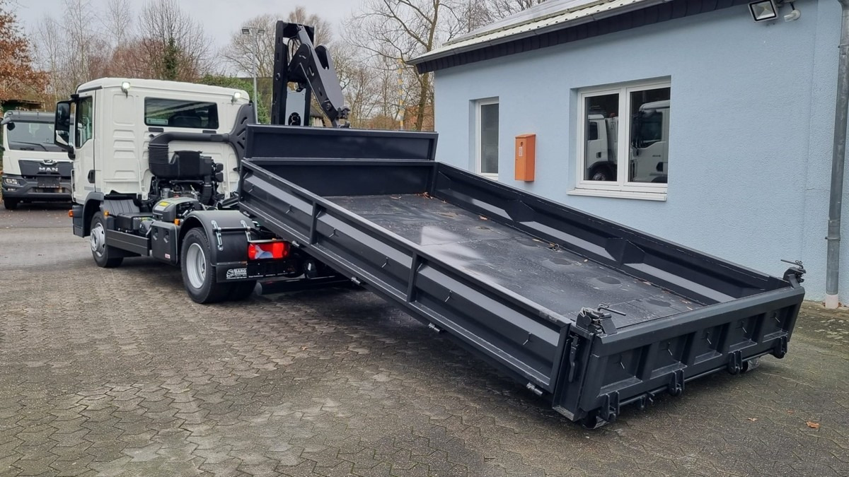 MAN TGL 12.220 BL NEU City Abrollkipper 8t TipMatic - شاحنة ذات الخطاف: صور 4 MAN TGL 12.220 BL NEU City Abrollkipper 8t TipMatic - شاحنة ذات الخطاف: صور 4