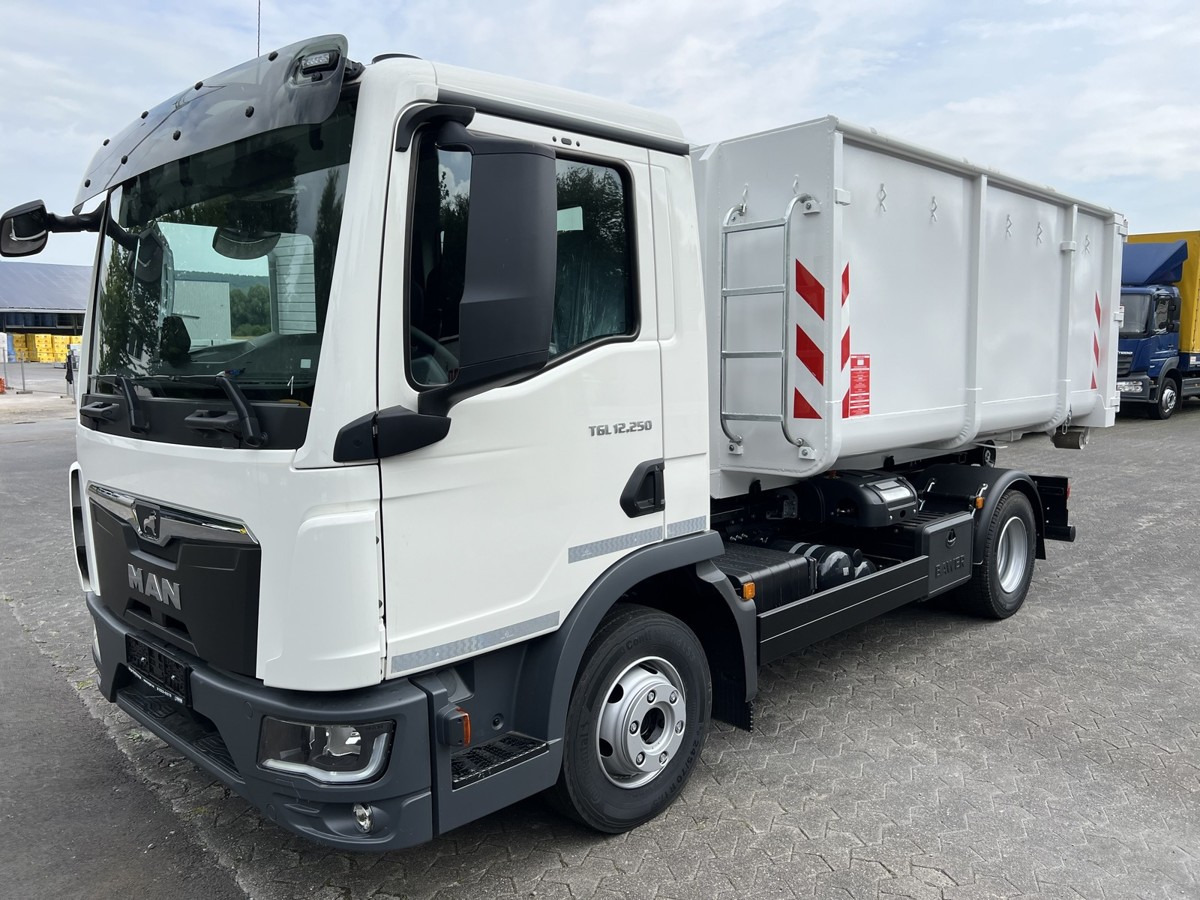 MAN TGL 12.250 BL NEU City Abrollkipper PowerMatic s - شاحنة ذات الخطاف: صور 4 MAN TGL 12.250 BL NEU City Abrollkipper PowerMatic s - شاحنة ذات الخطاف: صور 4