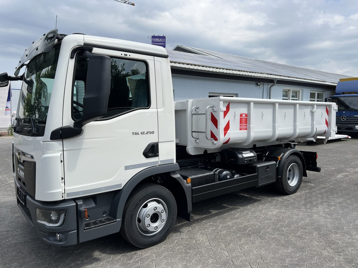 MAN TGL 12.250 BL NEU City Abrollkipper PowerMatic - شاحنة ذات الخطاف: صور 3 MAN TGL 12.250 BL NEU City Abrollkipper PowerMatic - شاحنة ذات الخطاف: صور 3
