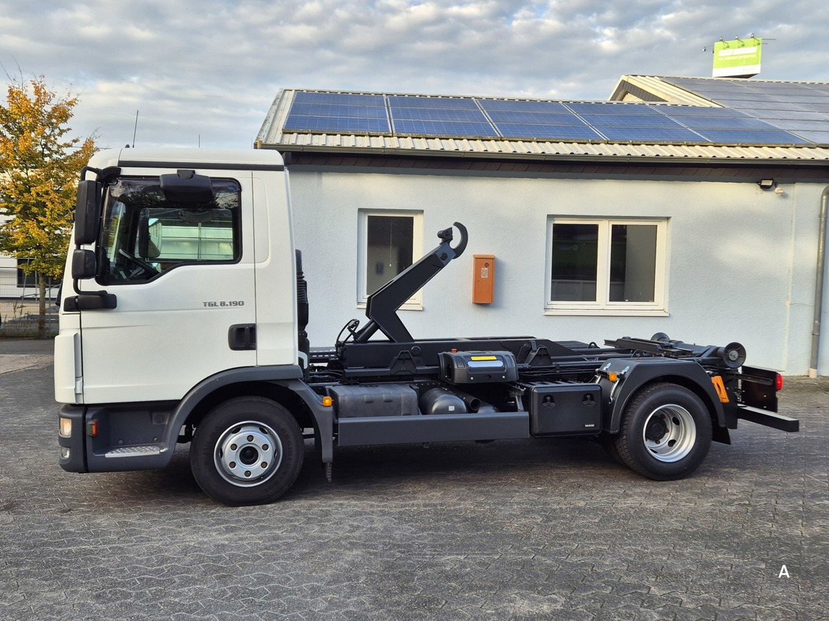 MAN TGL 8.190 BL City Abrollkipper Aut., 2 x AHK sof - شاحنة ذات الخطاف: صور 4 MAN TGL 8.190 BL City Abrollkipper Aut., 2 x AHK sof - شاحنة ذات الخطاف: صور 4