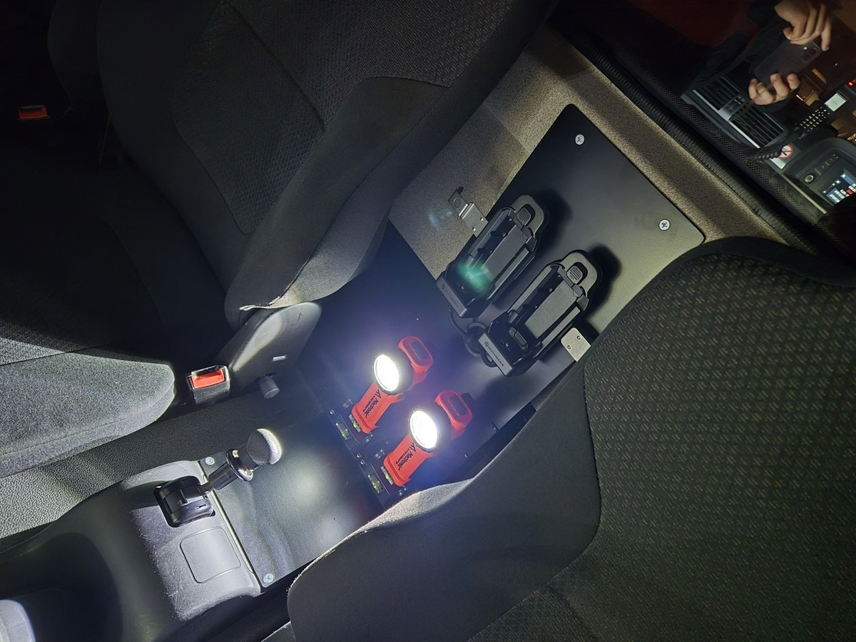 MAN TGL 8.190 Feuerwehrfahrzeug City Abrollkipper - شاحنة ذات الخطاف: صور 2 MAN TGL 8.190 Feuerwehrfahrzeug City Abrollkipper - شاحنة ذات الخطاف: صور 2