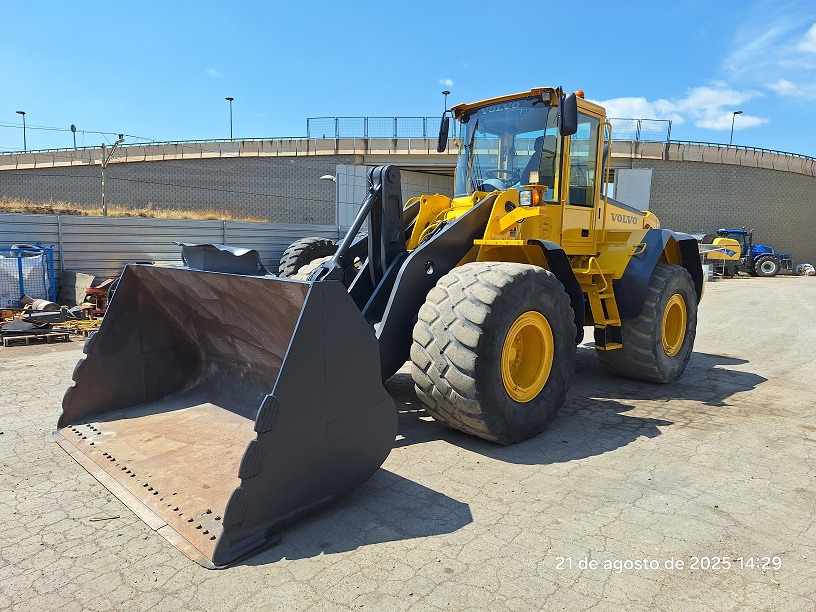 VOLVO L120E - اللودر بعجل: صور 2 VOLVO L120E - اللودر بعجل: صور 2