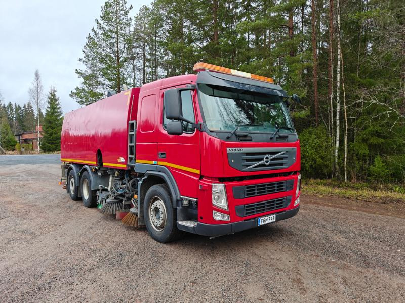 Beam S12000 Volvo FM410 - سياره كنس شوارع: صور 1 Beam S12000 Volvo FM410 - سياره كنس شوارع: صور 1