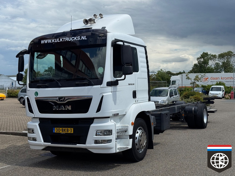 MAN TGM Sleeper cab - WB 6580 - الشاسيه شاحنة: صور 4 MAN TGM Sleeper cab - WB 6580 - الشاسيه شاحنة: صور 4