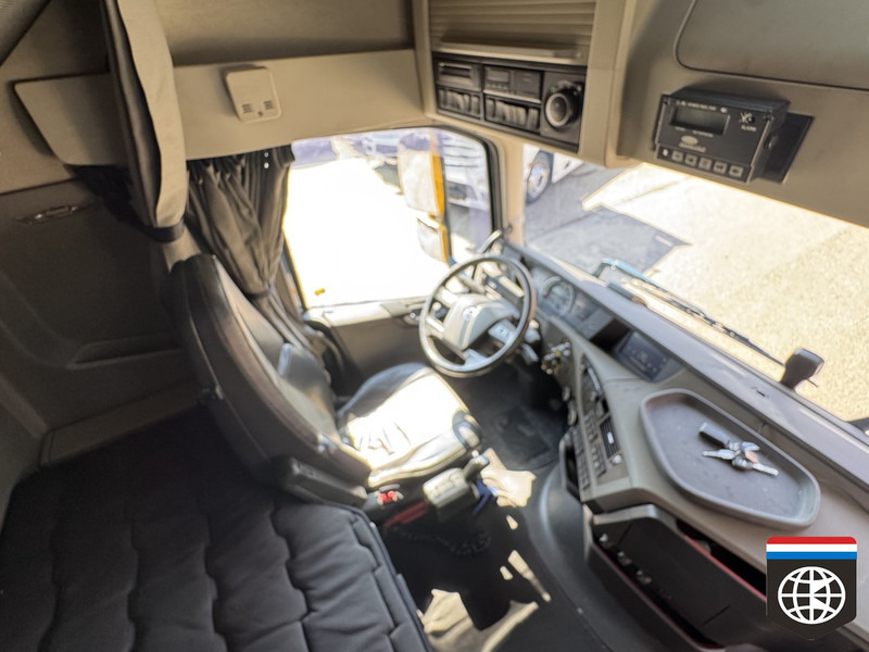 مبردة شاحنة Volvo FH 420 6X2/4 - SHOWTRUCK - FLOWERS /  RACE / HORSE - CONCOURSTAAT!!: صور 14