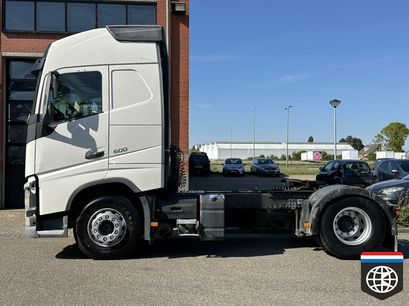 Volvo FH 500 GLOBETROTTER - شاحنة جرار: صور 3 Volvo FH 500 GLOBETROTTER - شاحنة جرار: صور 3