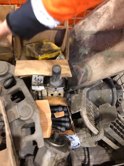 HITACHI KH 180 - رافعة مجنزرة: صور 3 HITACHI KH 180 - رافعة مجنزرة: صور 3