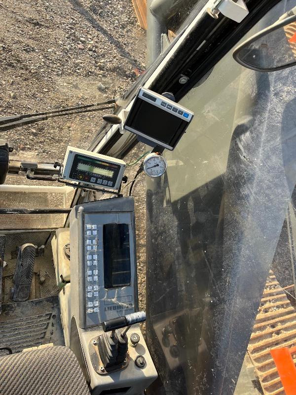 LIEBHERR HS 833 HD - رافعة مجنزرة: صور 4 LIEBHERR HS 833 HD - رافعة مجنزرة: صور 4