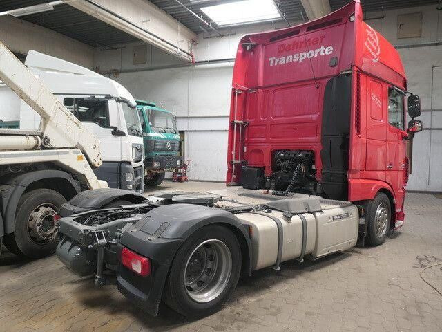 DAF XF 460, SSC, Retarder, Klima, VA+HA-Luftfederung - شاحنة جرار: صور 4 DAF XF 460, SSC, Retarder, Klima, VA+HA-Luftfederung - شاحنة جرار: صور 4