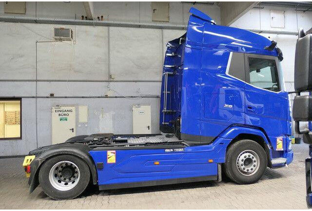 DAF XG+ 480 FT 4x2, 2x Tank, Standheizung, Klima - شاحنة جرار: صور 2 DAF XG+ 480 FT 4x2, 2x Tank, Standheizung, Klima - شاحنة جرار: صور 2