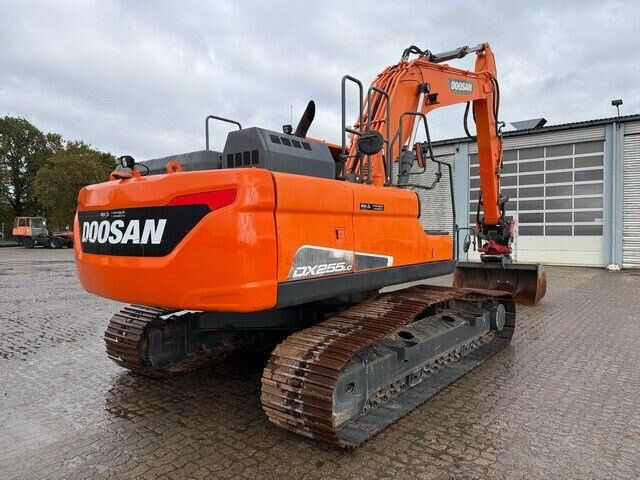 Doosan DX 255 LC-5, Rototilt,Div. Löffel,Greifer+Hammer - حفارات زحافة: صور 4 Doosan DX 255 LC-5, Rototilt,Div. Löffel,Greifer+Hammer - حفارات زحافة: صور 4
