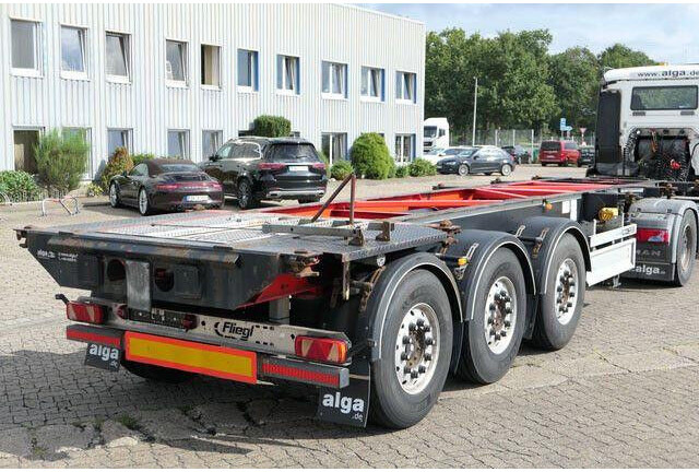 Fliegl SDS 380, ADR, Tankwagen, 20 & 30 Fuß Container - عربة مسطحة منخفضة نصف مقطورة: صور 4 Fliegl SDS 380, ADR, Tankwagen, 20 & 30 Fuß Container - عربة مسطحة منخفضة نصف مقطورة: صور 4