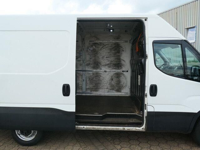 Iveco Daily 35S14/Hochdach/AHK/Klima - فان: صور 4 Iveco Daily 35S14/Hochdach/AHK/Klima - فان: صور 4