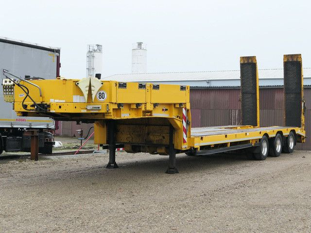 Langendorf SATUE 30-9,0, Gelenkt, Hydr. Rampen, Alu-Felgen - عربة مسطحة منخفضة نصف مقطورة: صور 5 Langendorf SATUE 30-9,0, Gelenkt, Hydr. Rampen, Alu-Felgen - عربة مسطحة منخفضة نصف مقطورة: صور 5