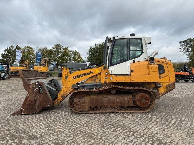 Liebherr LR 636, Laderaupe, 4+1 Schaufel, Klima, Kamera - بلدوزر: صور 3 Liebherr LR 636, Laderaupe, 4+1 Schaufel, Klima, Kamera - بلدوزر: صور 3