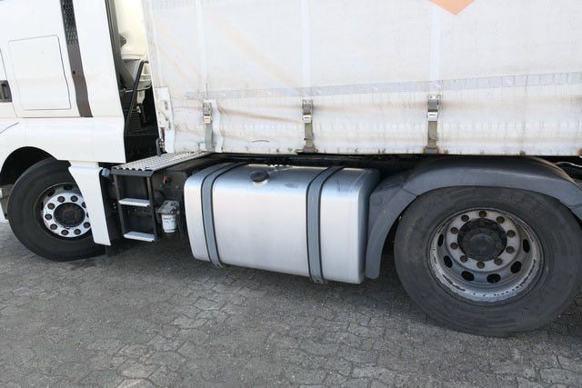 MAN 18.500 TGX 4x2, Intarder, 2x Tank, Standheizung - شاحنة جرار: صور 4 MAN 18.500 TGX 4x2, Intarder, 2x Tank, Standheizung - شاحنة جرار: صور 4