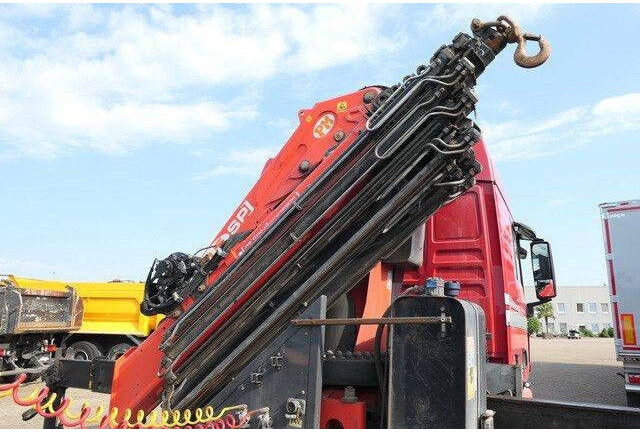 MAN 28.500 TGX 6x2, Kran PM 40528, Funk, Seilwinde - شاحنة جرار: صور 4 MAN 28.500 TGX 6x2, Kran PM 40528, Funk, Seilwinde - شاحنة جرار: صور 4