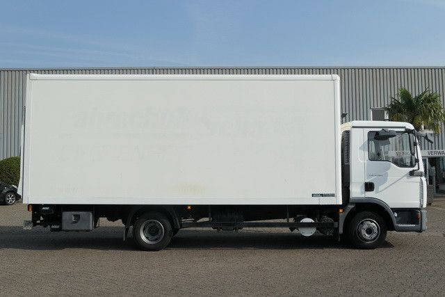 MAN 8.180 TGL 4x2, Fahrschule, LBW, 3. Sitze, 158tkm - الشاحنات الصغيرة صندوق مغلق: صور 2 MAN 8.180 TGL 4x2, Fahrschule, LBW, 3. Sitze, 158tkm - الشاحنات الصغيرة صندوق مغلق: صور 2