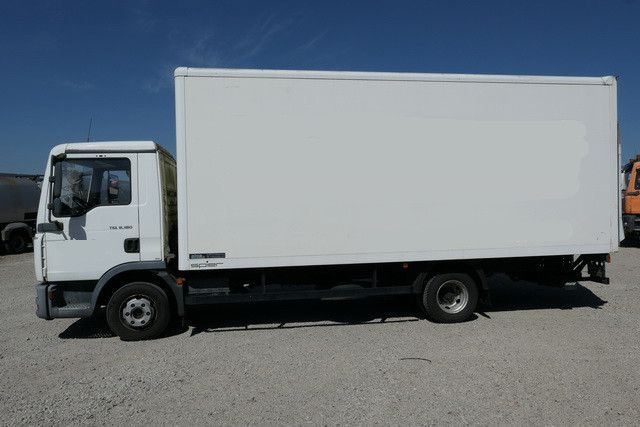 MAN 8.180 TGL 4x2, Fahrschule, LBW, 3. Sitze, 158tkm - الشاحنات الصغيرة صندوق مغلق: صور 2 MAN 8.180 TGL 4x2, Fahrschule, LBW, 3. Sitze, 158tkm - الشاحنات الصغيرة صندوق مغلق: صور 2