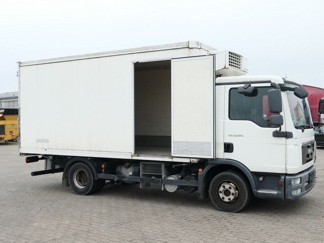 MAN 8.220 TGL BL 4x2, Thermo King, 3. Sitz, 5m lang - مبردة شاحنة: صور 5 MAN 8.220 TGL BL 4x2, Thermo King, 3. Sitz, 5m lang - مبردة شاحنة: صور 5