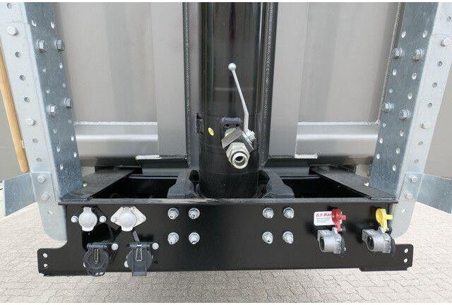 Mega MNL, Alu, 52m³, Kombitür, SAF, Luft-Lift - قلابة نصف مقطورة: صور 4 Mega MNL, Alu, 52m³, Kombitür, SAF, Luft-Lift - قلابة نصف مقطورة: صور 4