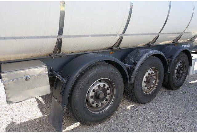 نصف مقطورة صهريج لنقل الطعام Menci SA 105, Isoliert, Tank aus 2016, 32m³, 4 Kammern: صور 7 نصف مقطورة صهريج لنقل الطعام Menci SA 105, Isoliert, Tank aus 2016, 32m³, 4 Kammern: صور 7