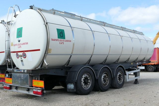 Menci SA 105, isoliert, 32m³, 4 Kammern, Alu-Felgen - نصف مقطورة صهريج: صور 3 Menci SA 105, isoliert, 32m³, 4 Kammern, Alu-Felgen - نصف مقطورة صهريج: صور 3