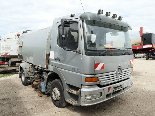 Mercedes-Benz 1018 KO atego 4x2, Bucher-Schörling, Klima - سياره كنس شوارع: صور 3 Mercedes-Benz 1018 KO atego 4x2, Bucher-Schörling, Klima - سياره كنس شوارع: صور 3
