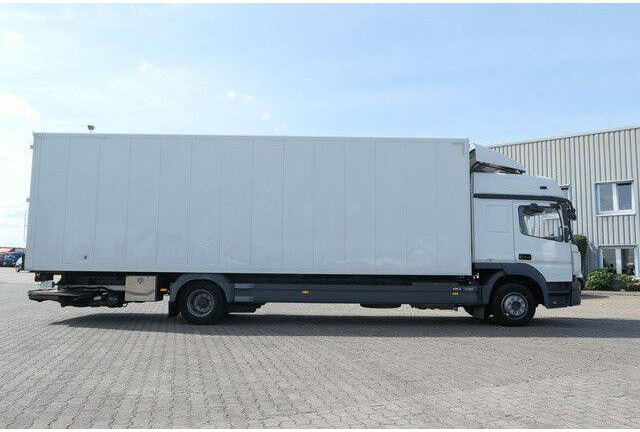 Mercedes-Benz 1224 L Atego 4x2, Möbel, LBW, Klima, Schlafliege - بصندوق مغلق شاحنة: صور 2 Mercedes-Benz 1224 L Atego 4x2, Möbel, LBW, Klima, Schlafliege - بصندوق مغلق شاحنة: صور 2