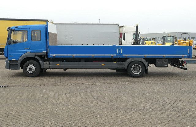 Mercedes-Benz 1324 L Atego, 6-Sitze, Verzinkt, 7.300mm lang - شاحنات مسطحة: صور 2 Mercedes-Benz 1324 L Atego, 6-Sitze, Verzinkt, 7.300mm lang - شاحنات مسطحة: صور 2