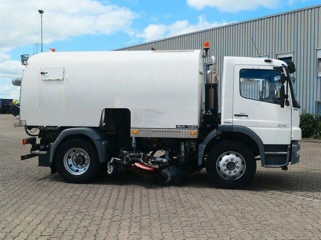 Mercedes-Benz 1518 LKO Atego 4x2, Kobit-Aufbau, 8m³,Wassertank - سياره كنس شوارع: صور 2 Mercedes-Benz 1518 LKO Atego 4x2, Kobit-Aufbau, 8m³,Wassertank - سياره كنس شوارع: صور 2