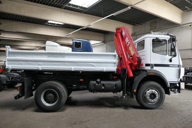 Mercedes-Benz 1820 AK 4x4, HMF 1003 K2, Allrad, AHK, Blattfed. - قلابات, شاحنة كرين: صور 2 Mercedes-Benz 1820 AK 4x4, HMF 1003 K2, Allrad, AHK, Blattfed. - قلابات, شاحنة كرين: صور 2