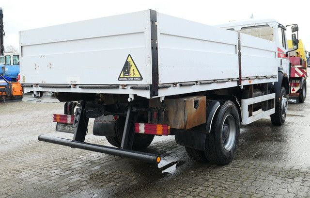 Mercedes-Benz 1824 AK 4x4, Allrad, AHK, Blattfederung, 168tkm - شاحنات مسطحة: صور 5 Mercedes-Benz 1824 AK 4x4, Allrad, AHK, Blattfederung, 168tkm - شاحنات مسطحة: صور 5