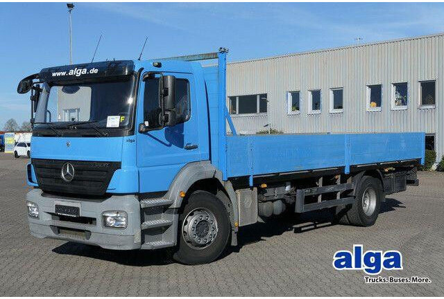 Mercedes-Benz 1824 L Axor 4x2, 3. Sitz, AHK, Gerüstbau, Klima - شاحنات مسطحة: صور 1 Mercedes-Benz 1824 L Axor 4x2, 3. Sitz, AHK, Gerüstbau, Klima - شاحنات مسطحة: صور 1