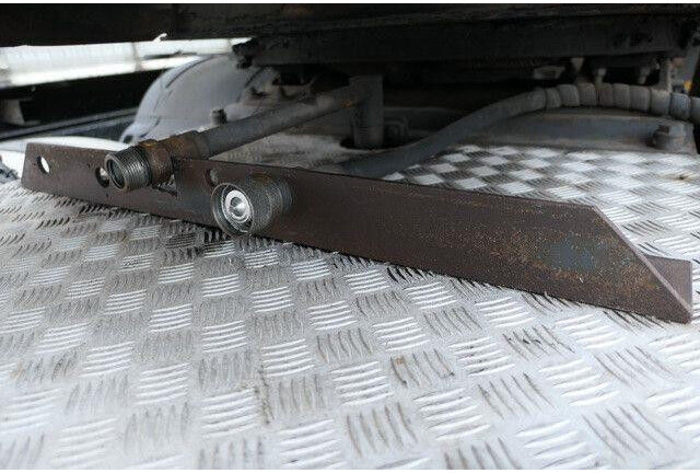 Mercedes-Benz 1845 Arocs 4x2, Retarder, Hydr., Alu-Felgen - شاحنة جرار: صور 5 Mercedes-Benz 1845 Arocs 4x2, Retarder, Hydr., Alu-Felgen - شاحنة جرار: صور 5