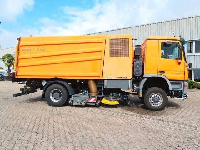 Mercedes-Benz 2032 A Actros 4x4, Bucher STKF 9500, Airport, AC - سياره كنس شوارع: صور 2 Mercedes-Benz 2032 A Actros 4x4, Bucher STKF 9500, Airport, AC - سياره كنس شوارع: صور 2